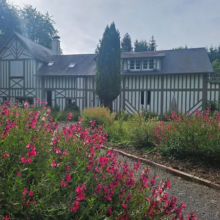 Holiday home Authentique Maison Normande Avec Piscine